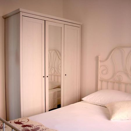Apartman Laura Primošten Buitenkant foto