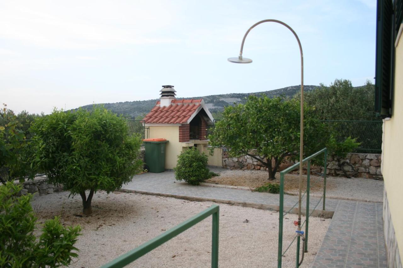 Apartman Laura Primošten Buitenkant foto