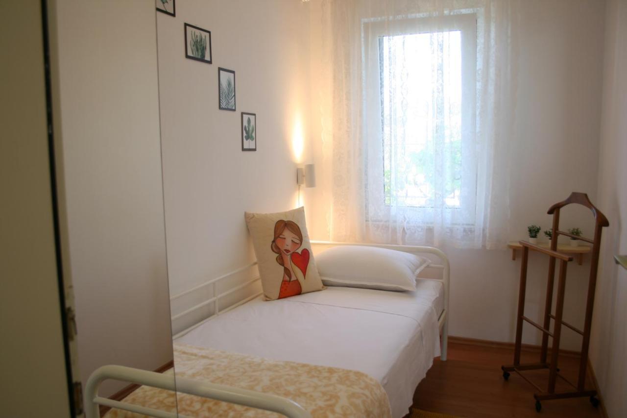 Apartman Laura Appartement Primošten Buitenkant foto