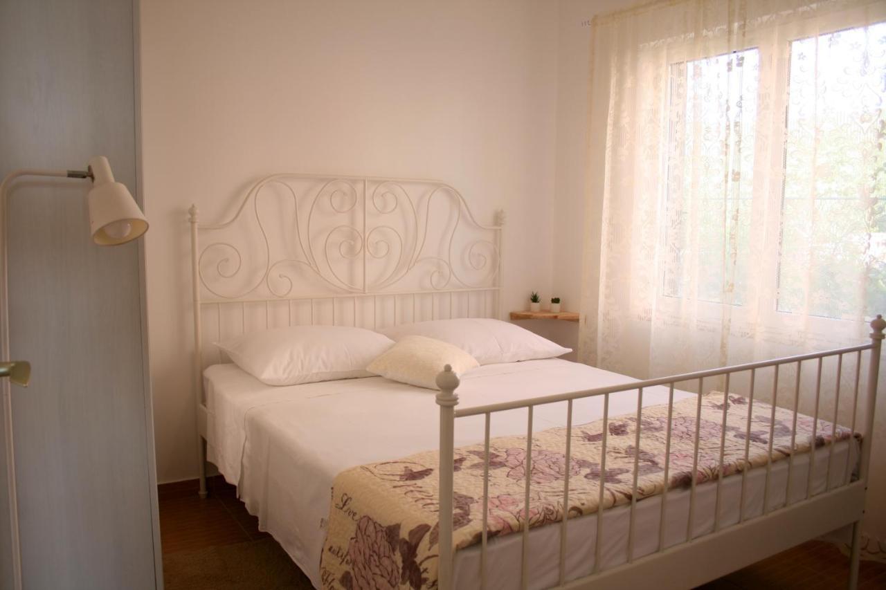 Apartman Laura Appartement Primošten Buitenkant foto