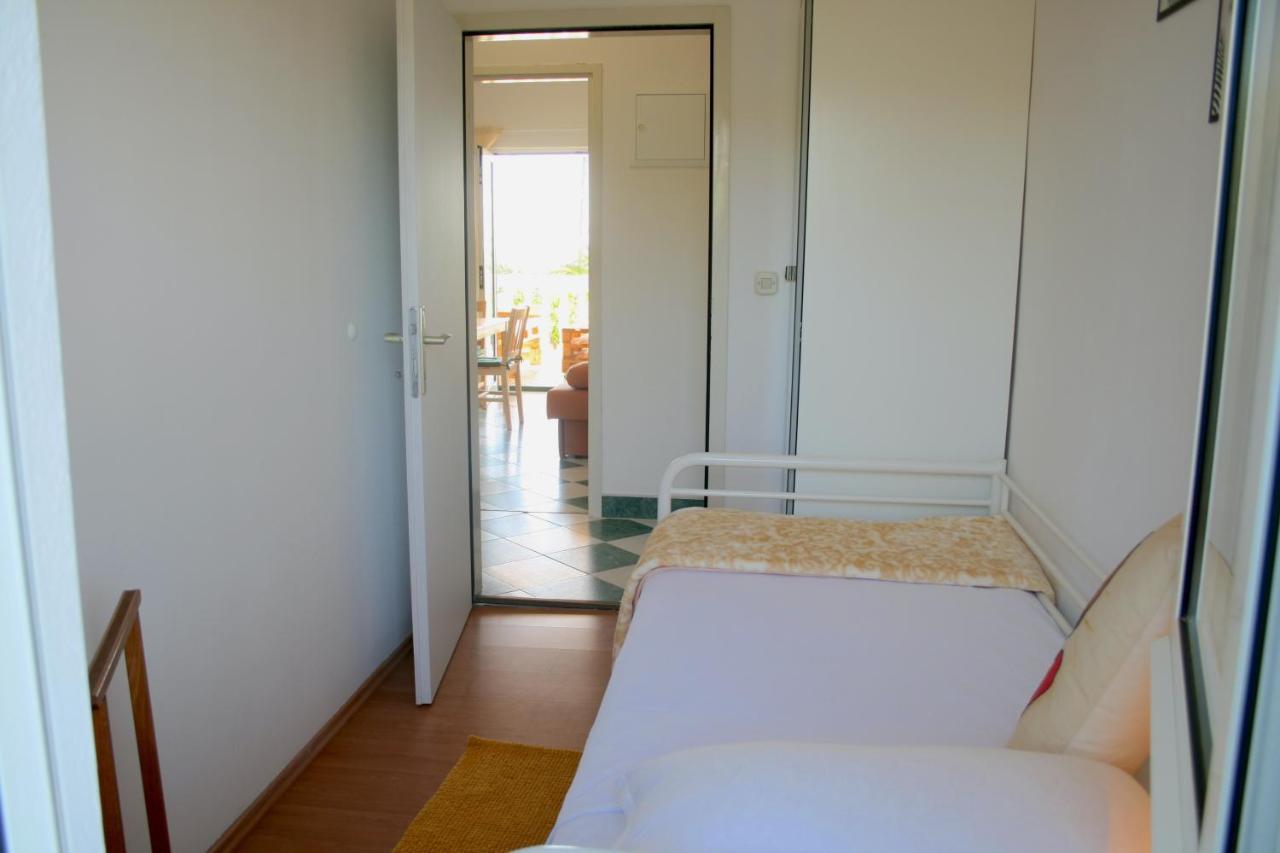 Apartman Laura Appartement Primošten Buitenkant foto