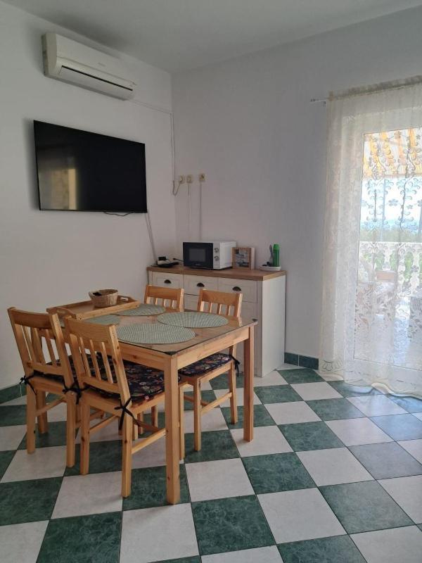 Apartman Laura Primošten Buitenkant foto